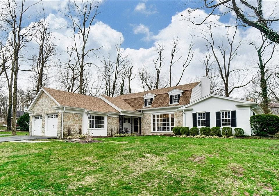 1st image of 3829 Stoneyridge Dr