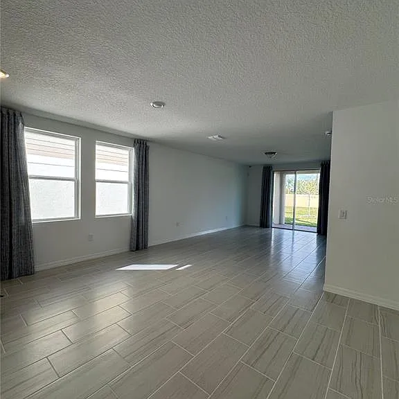 3521 Yarian Dr — Photo 12