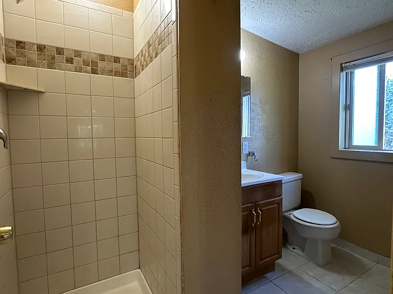 206 Railroad Ave #4 — Photo 8