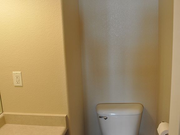 3rd image of 833 Apex Dr Unit A