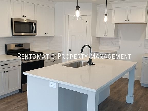 5th image of 1036 N Story Dr