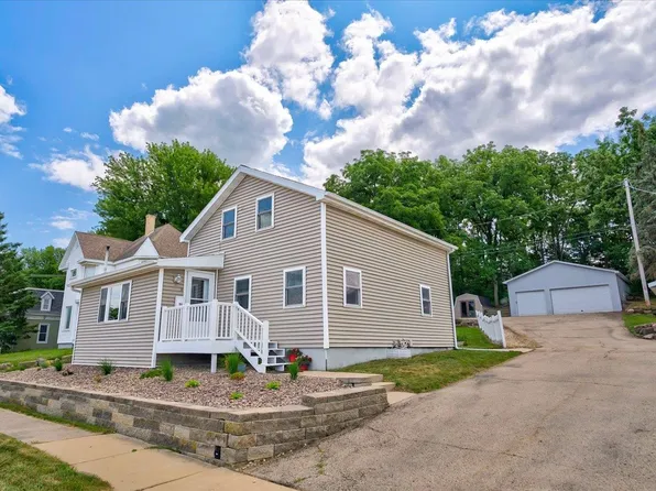 104 Columbus St, Lodi, WI 53555