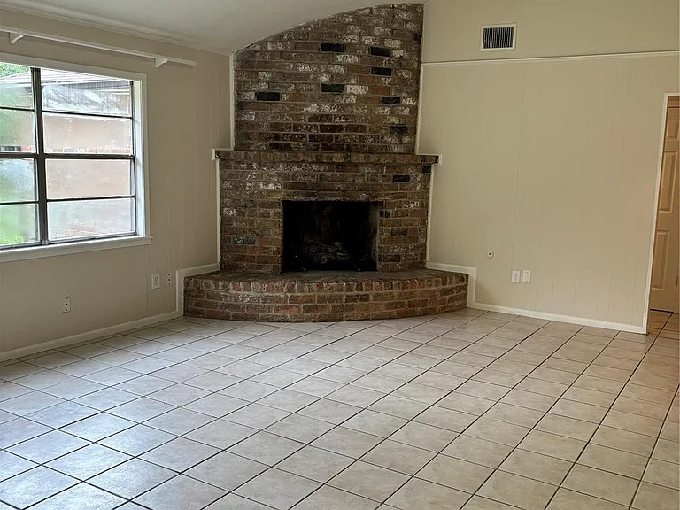 3506 Valerie Ln — Photo 4