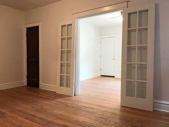 5th image of 5023 S Broadway #Y