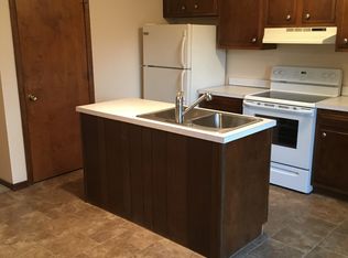 526 University Ave APT 1, Elyria, OH 44035