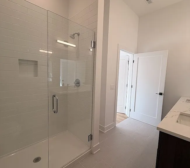 1620 W Hastings St #201 — Photo 11