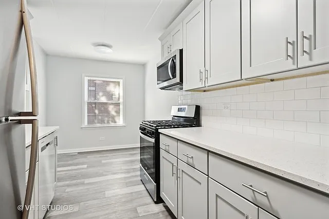 515 N Cass Ave #2H — Photo 13