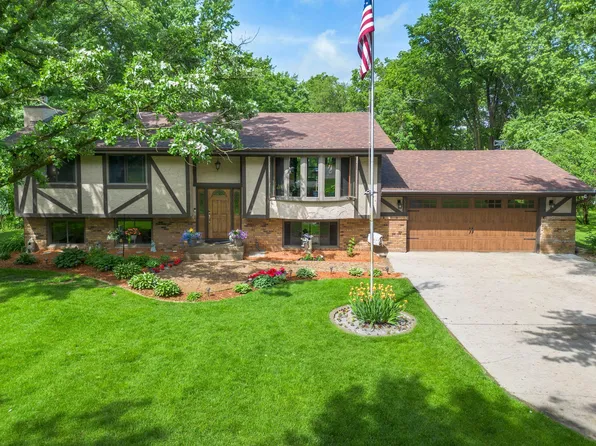 13316 Quincy St NE, Ham Lake, MN 55304
