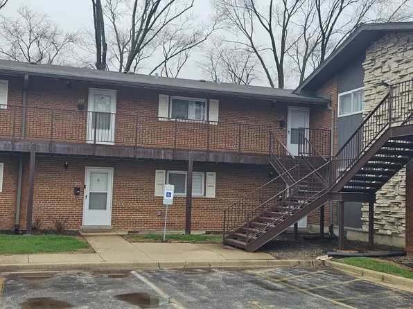 1910 W Hatherleigh Ct APT 2E, Mount Prospect, IL 60056