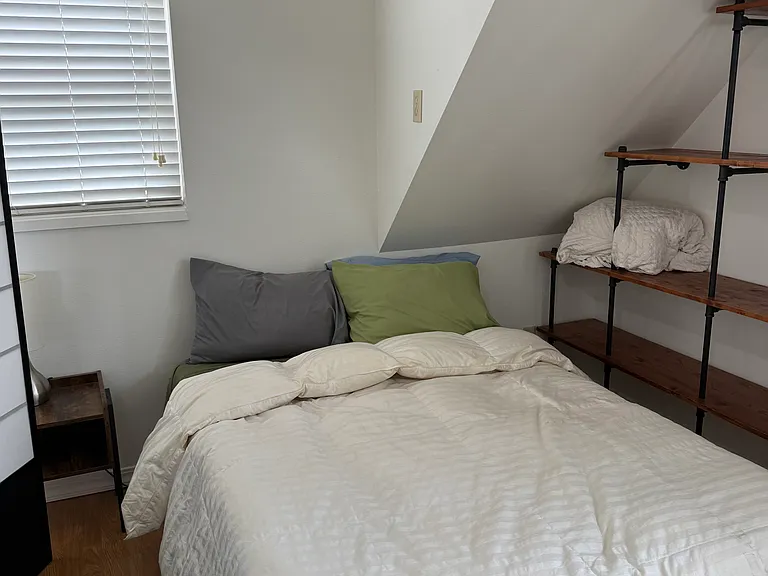 512 Avenue C #B — Photo 4