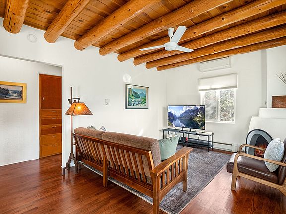 3rd image of 1957 Hano Rd