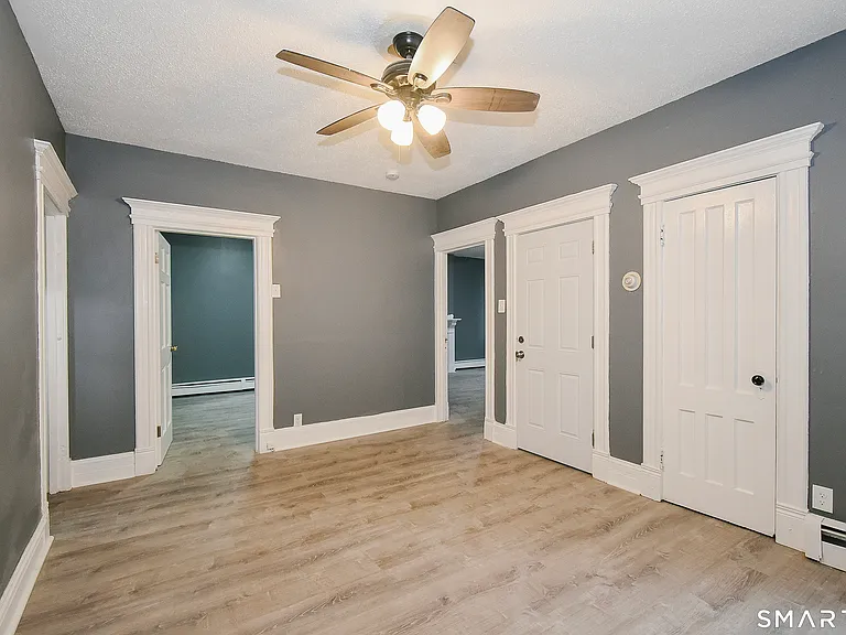 122 Hungerford St — Photo 10