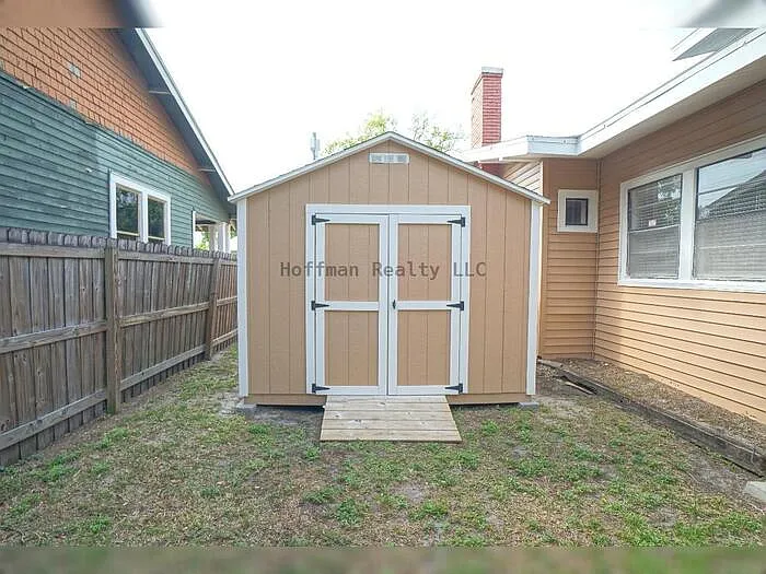 916 E 25th Ave — Photo 28