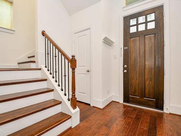 818 Yale St #A — Photo 6
