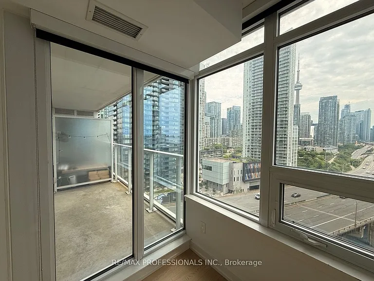 19 Bathurst St #1708 — Photo 18