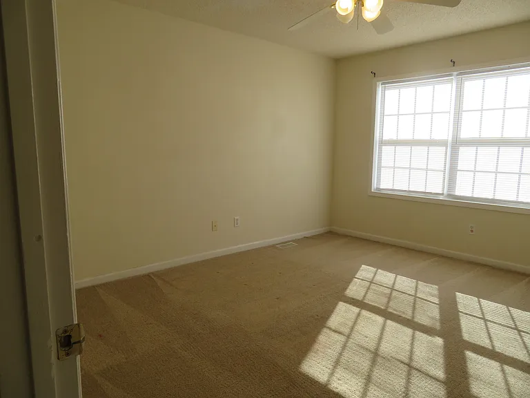 204 Springfield Cir #A — Photo 10