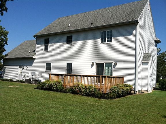 3rd image of 6062 Bridle Ct