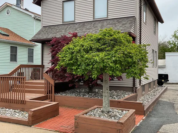 4 Dodd Rd, West Caldwell, NJ 07006