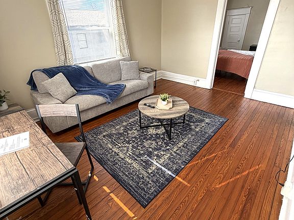 4th image of 315 Woods Ave SW #3