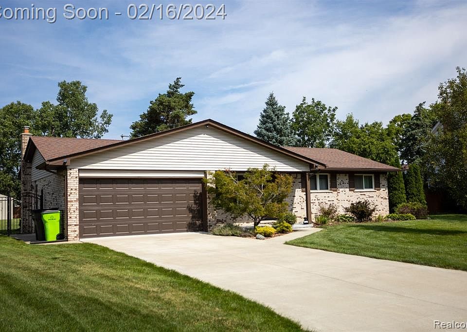 16939 Stewart Ct, Clinton Township, MI 48038 Zillow
