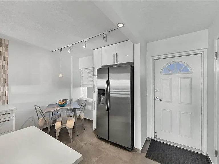 20 Whispering Sands Dr #903 — Photo 9