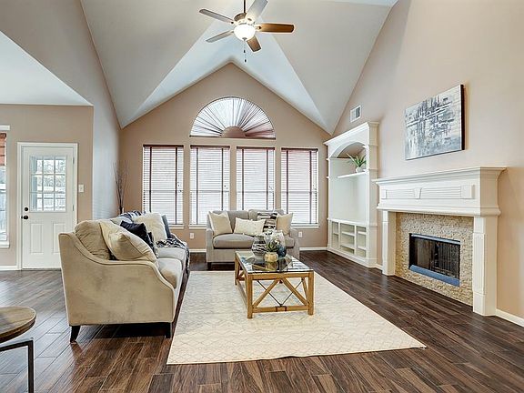 3rd image of 14530 Sandalin Dr