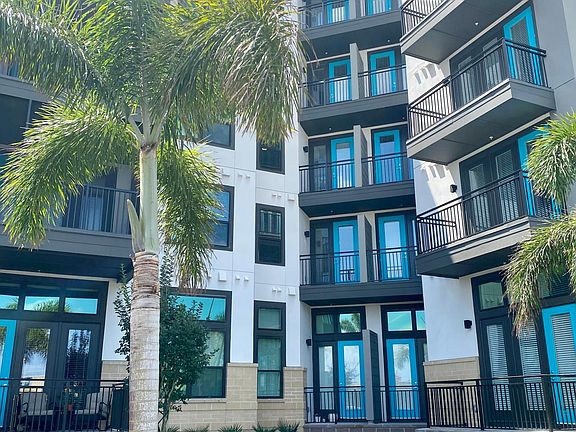 3rd image of 251 Carillon Pkwy #1