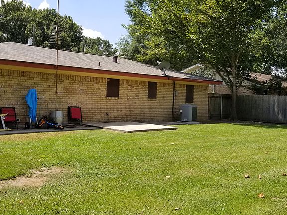 4th image of 222 Bradford Dr