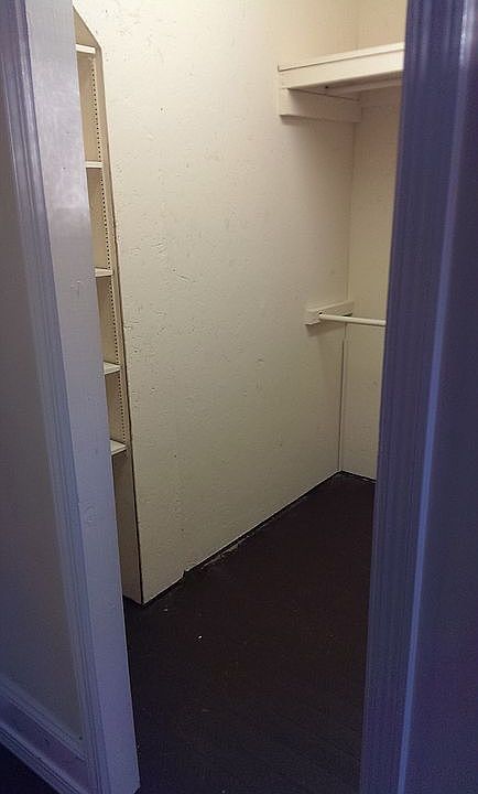 walk in closet