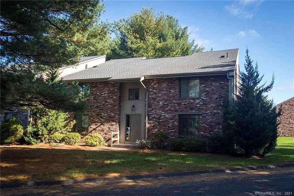 1st image of 27 Amato Dr