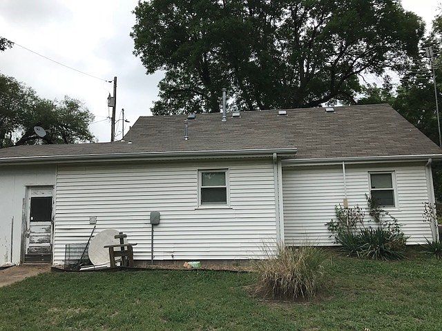 2nd image of 209 N Munson St
