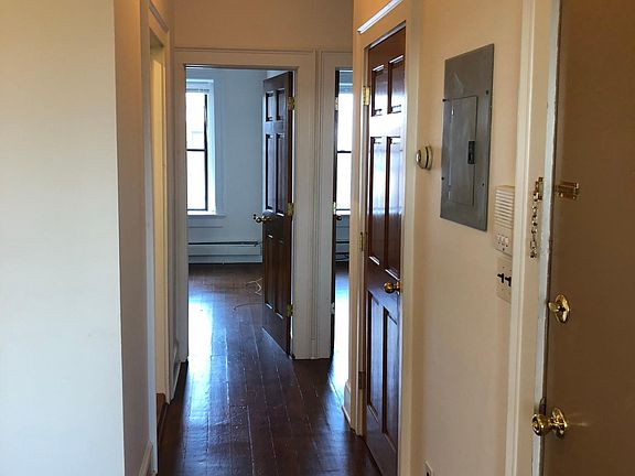 5th image of 307 Communipaw Ave Fl 4th