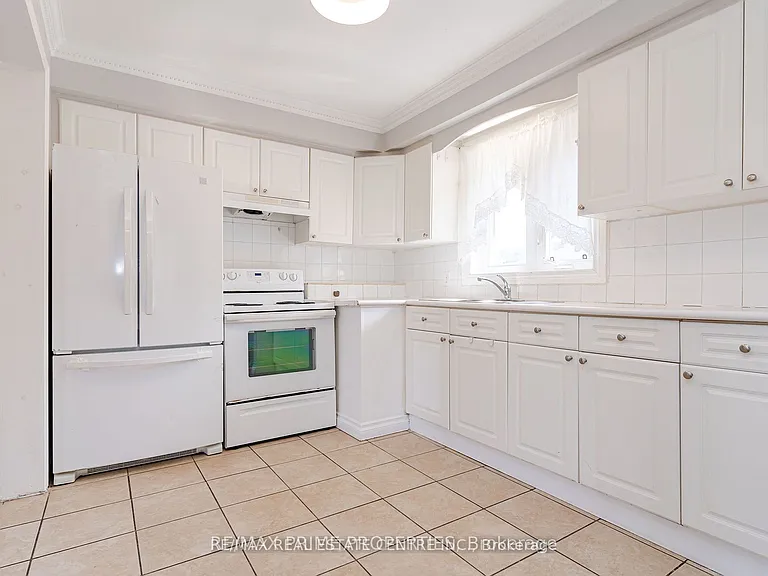 492 Pinegrove Rd — Photo 34