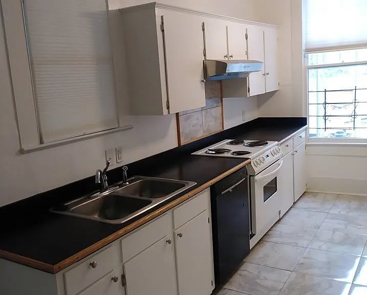201 E Arkansas St — Photo 8