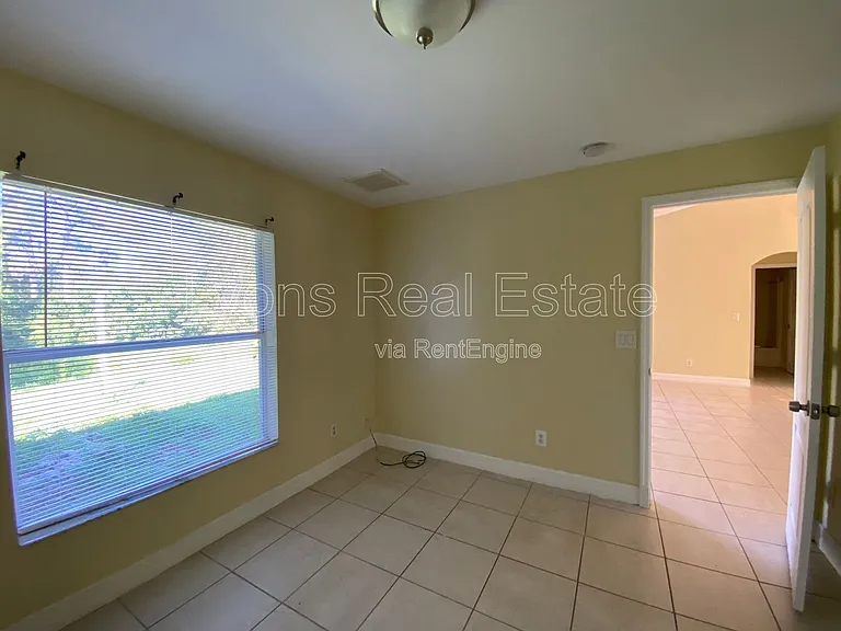 4939 Leonard Blvd S — Photo 6