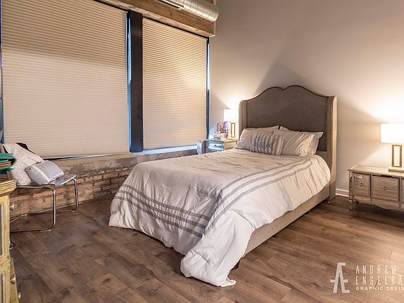 5th image of 1001 W 15th St Unit 332