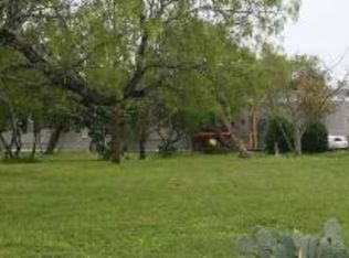 1446 County Road 4511, Hondo, TX 78861