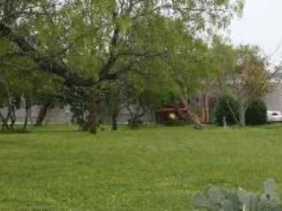 1446 CR 4511, Hondo, TX, 78861