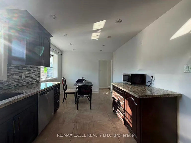 83 Marilake Dr #MAIN FLOOR — Photo 13
