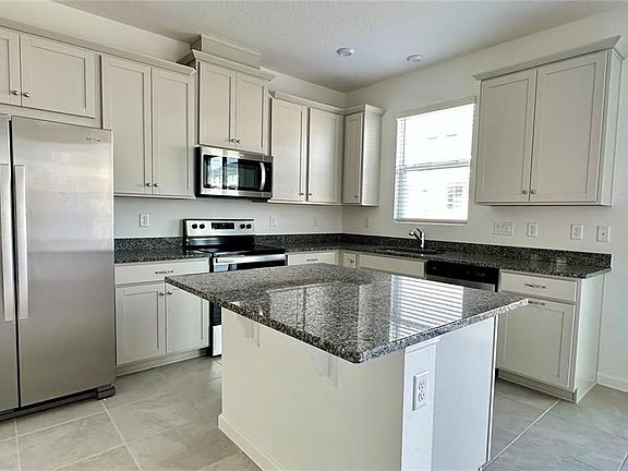 2nd image of 1124 Lakeshore Breeze Pl