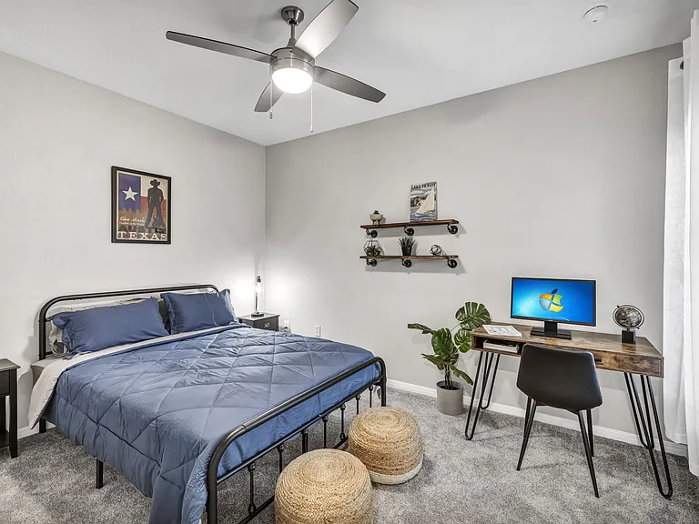 SoCo Apartments — Photo 14