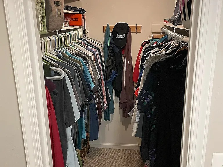 Master Bedroom Walk In Closet