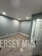 2 bed, 1.0 bath, $2,350 — Photo 4