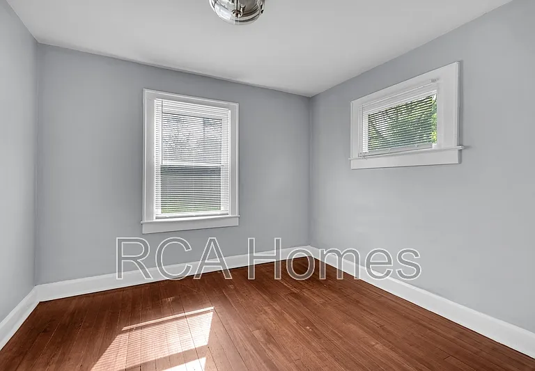2449 Wheeler St — Photo 7