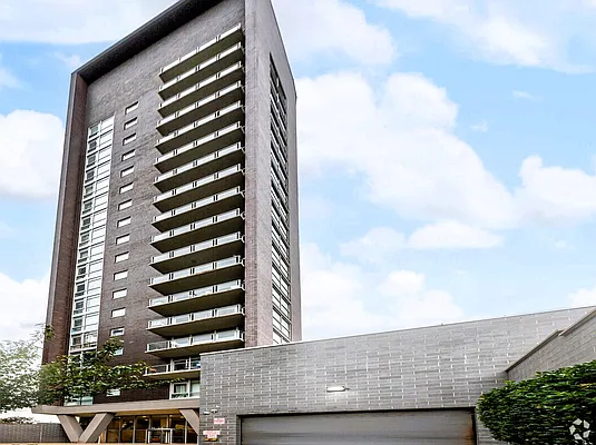 Rented by E Realty International Corp | media 12