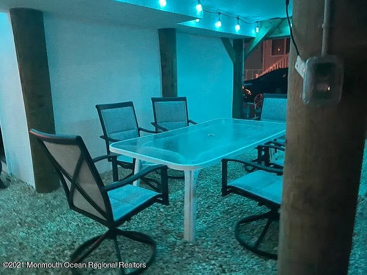 121 W Tide Way — Photo 15