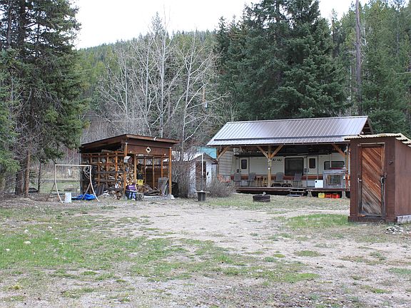 2nd image of 210 Link Lake Rd