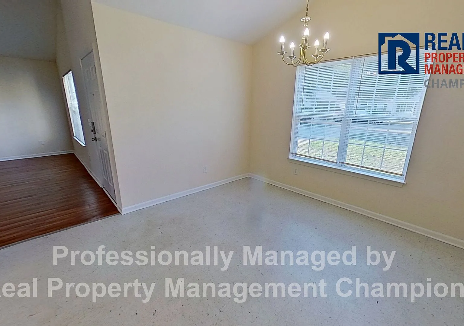 3 BD/2BA in Azalea Trace - Students Welcome — Photo 4