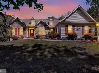 375 Quaker Hill Rd, Morgantown, PA 19543