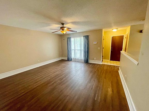 5th image of 2156 S White Oak Dr